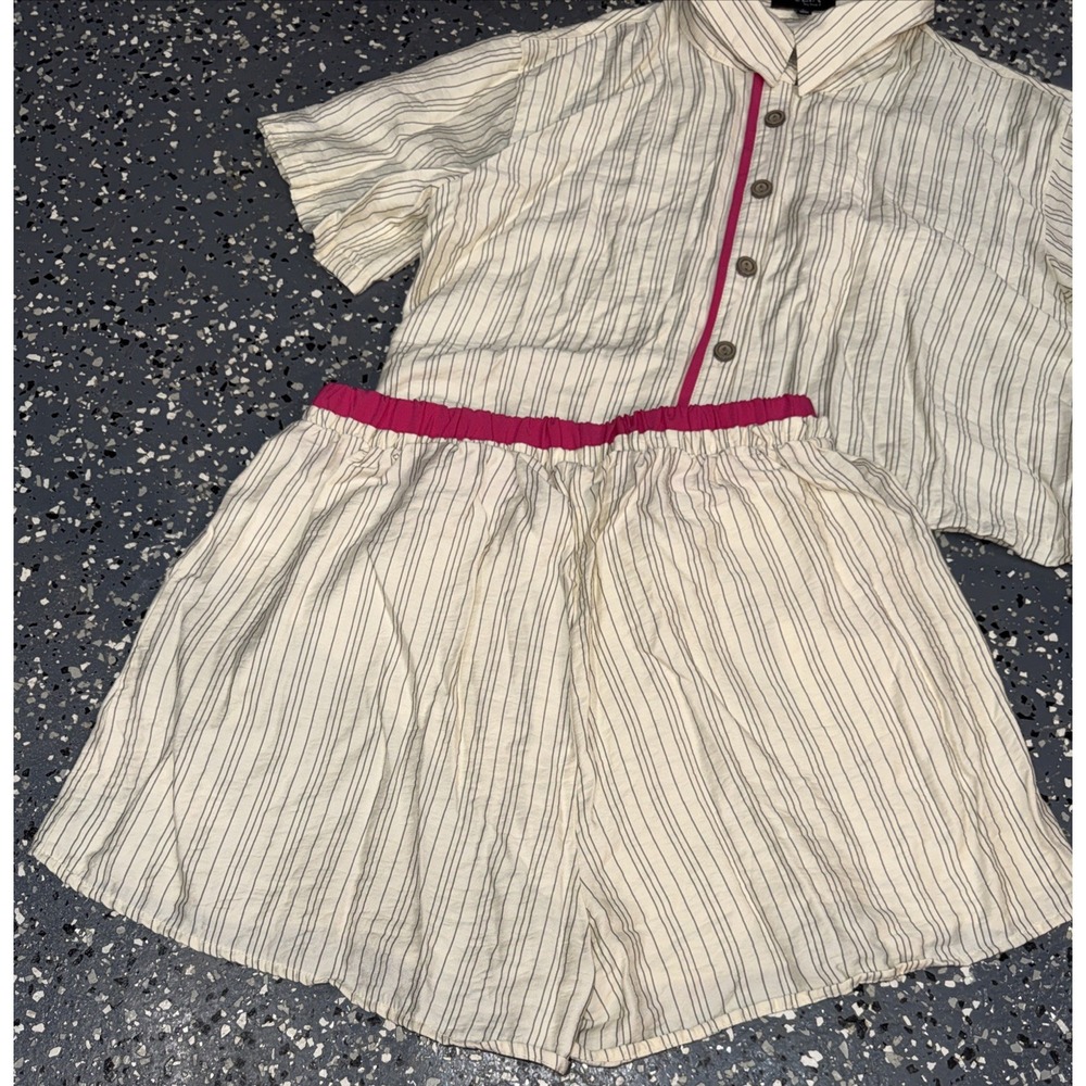Julia by Love J Pinstripe 2 Piece Shorts Set Women L Cream Pink Co-Ord - Picture 6 of 9